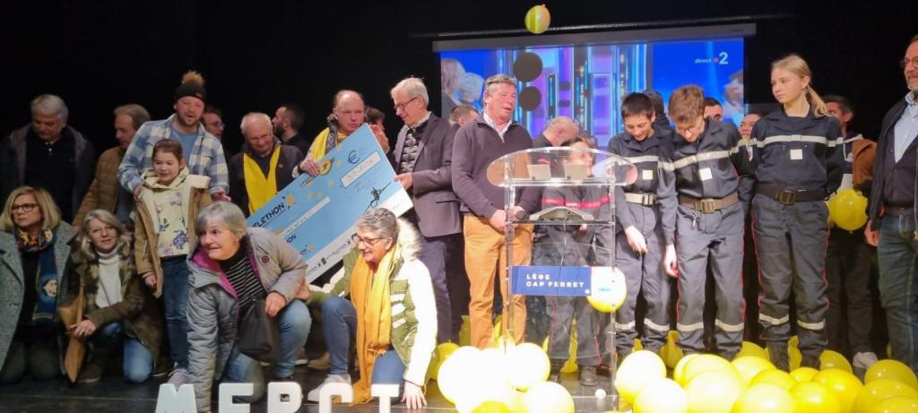 remise du cheque Lège-Cap Ferret Téléthon 2022 -1
