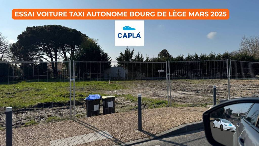 VOITURE TAXI AUTONOME DANS LE RÉTRO BOURG DE LÈGE MARS 2025