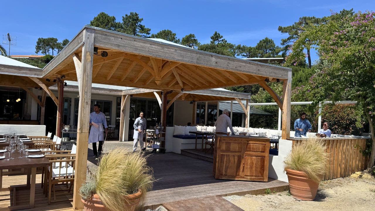 Entrée du Wharf au port de La Vigne au Cap Ferret