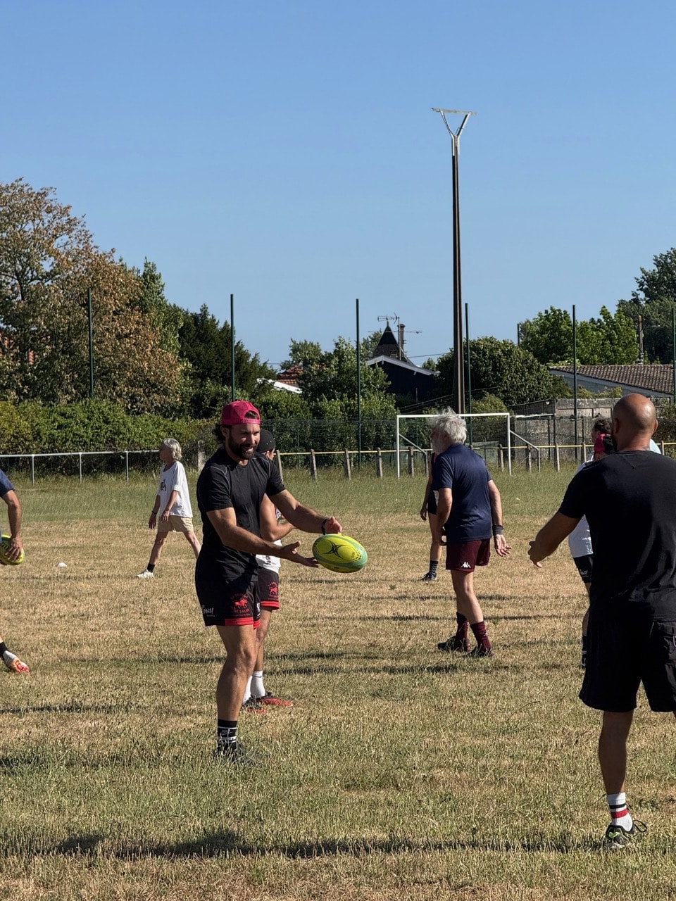 Découverte du rugby santé avec le RCLCF à Arès