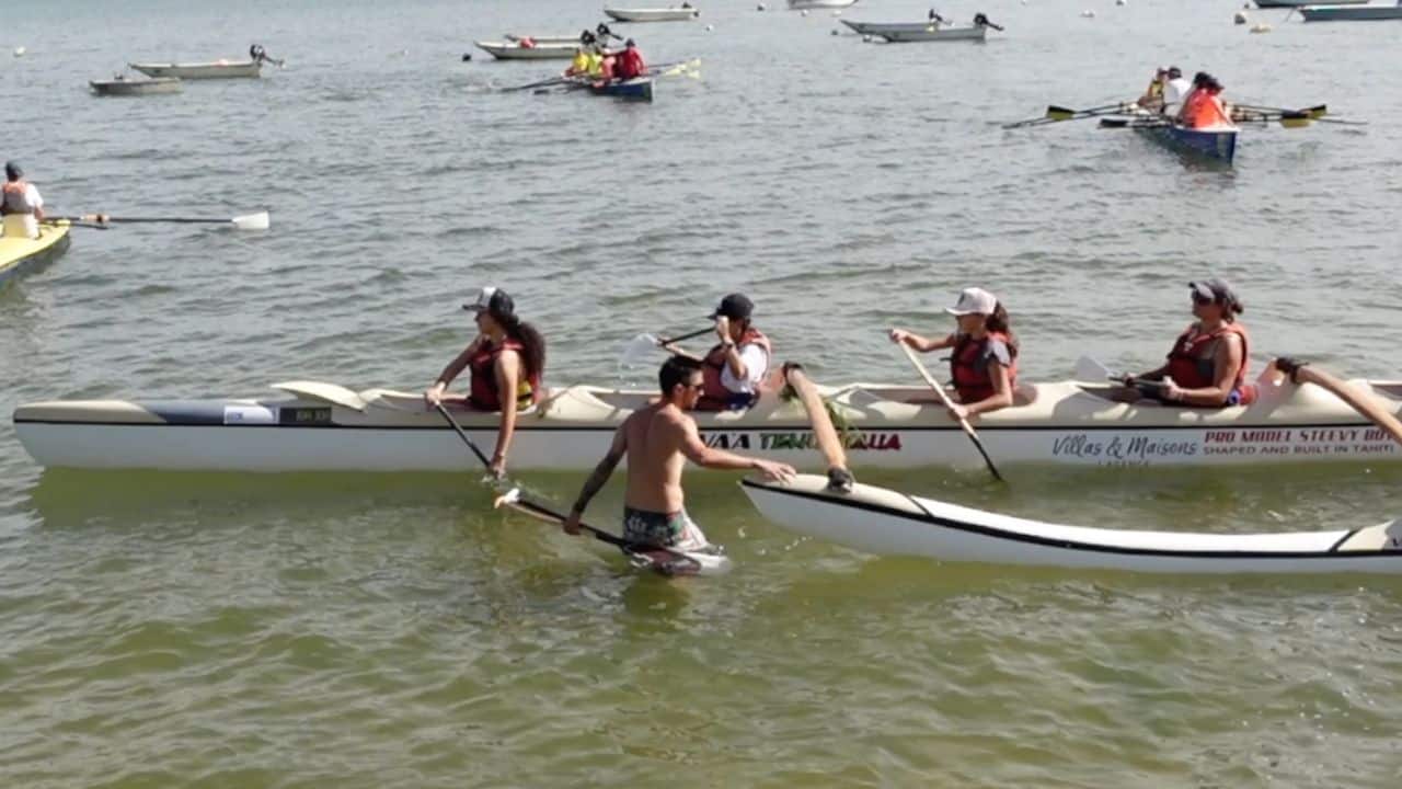 Pirogue polynésienne sur le Bassin d’Arcachon à Claouey